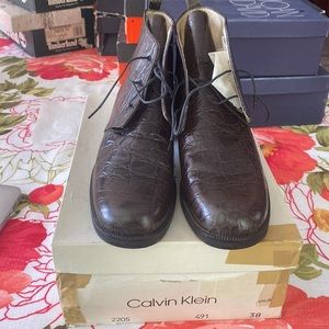 Calvin Klein women’s leather booties. Size 8 US, Price from the 80’s